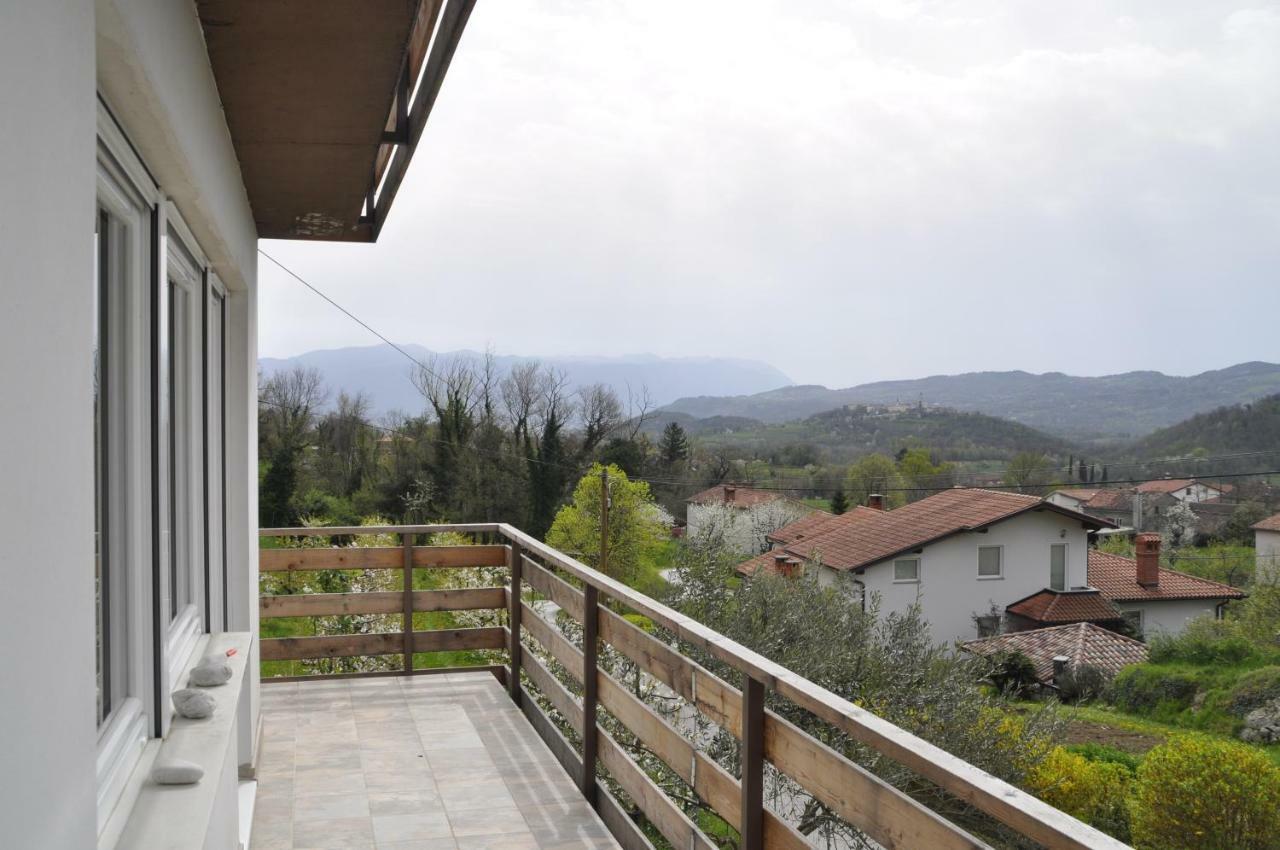 Apartma Bajci Ajdovščina エクステリア 写真